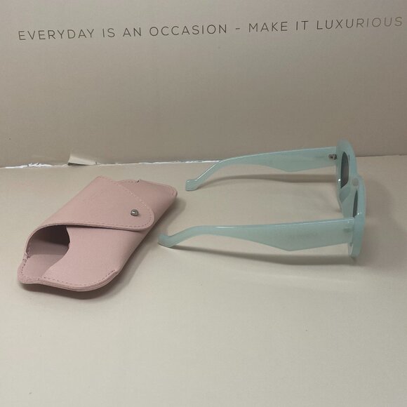 Minue | Karina Sunglasses in Jade - Picture 2 of 7